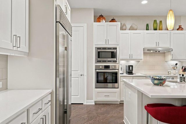 2 Prestonwood CV, Lakeway, TX 78734