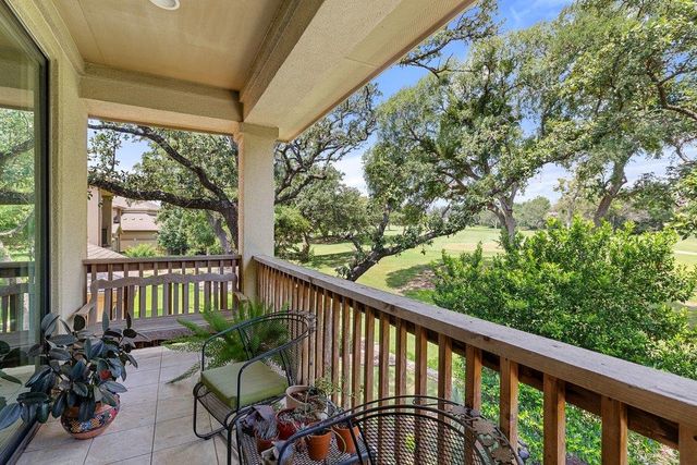 2 Prestonwood CV, Lakeway, TX 78734