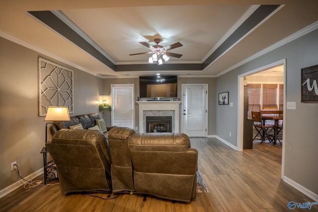 2003 Cedarwood Drive SW, Hartselle, AL 35640