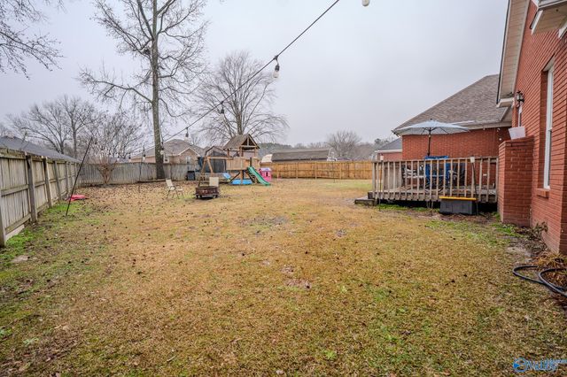 2003 Cedarwood Drive SW, Hartselle, AL 35640