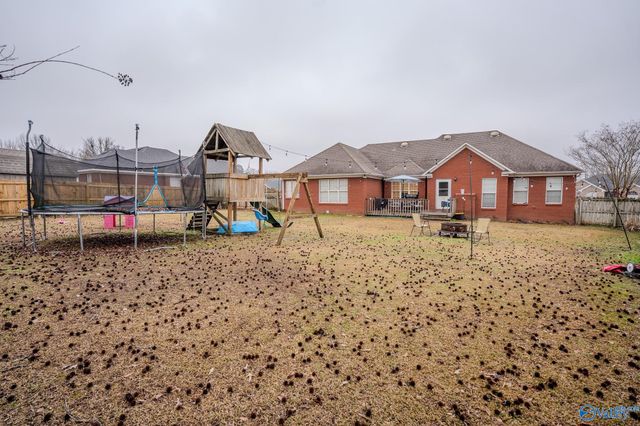 2003 Cedarwood Drive SW, Hartselle, AL 35640