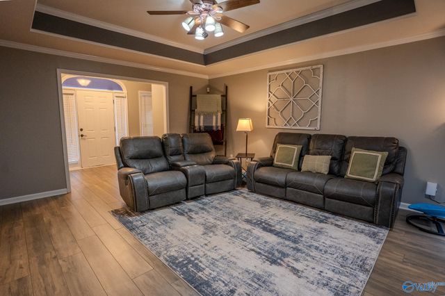 2003 Cedarwood Drive SW, Hartselle, AL 35640