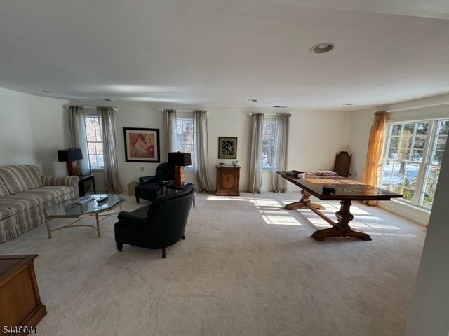 9 Nightingale Rd, Knowlton Twp., NJ 07825