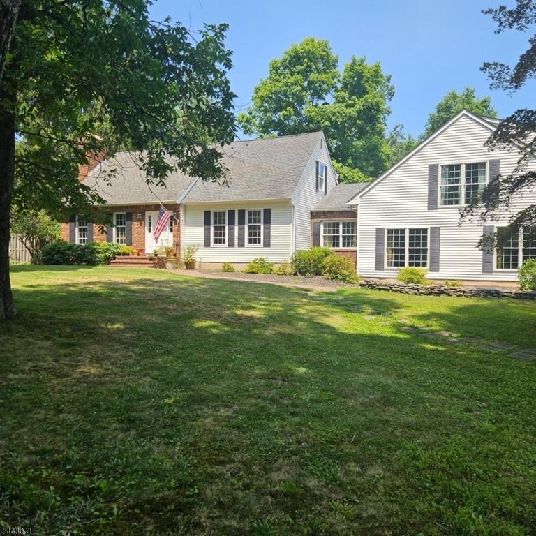9 Nightingale Rd, Knowlton Twp., NJ 07825