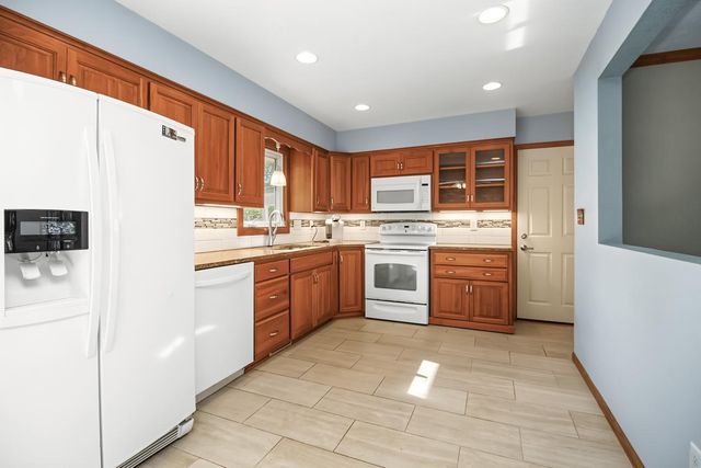 2842 Marion Street, Roseville, MN 55113
