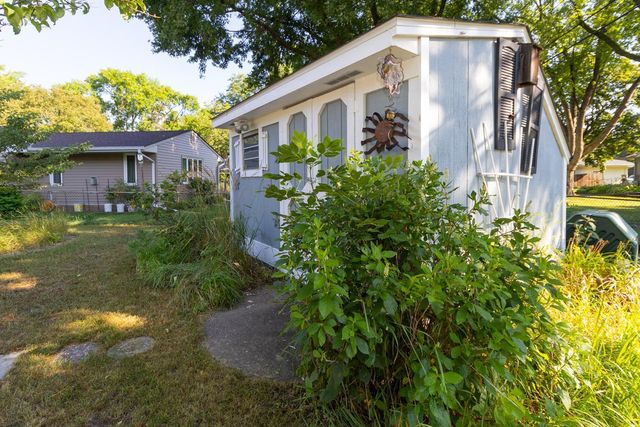 2842 Marion Street, Roseville, MN 55113
