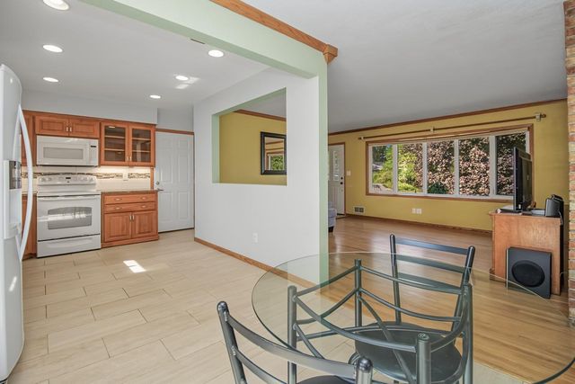 2842 Marion Street, Roseville, MN 55113