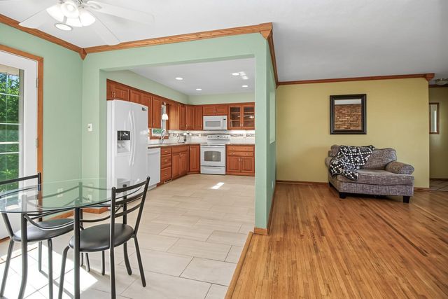 2842 Marion Street, Roseville, MN 55113