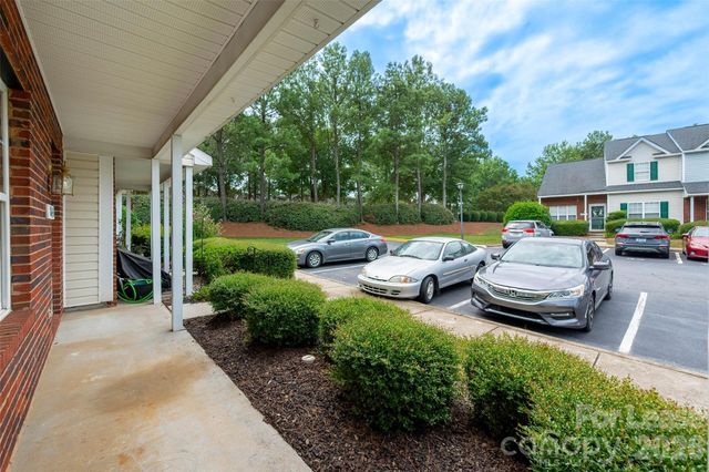1841 Birch Heights Court, Charlotte, NC 28213