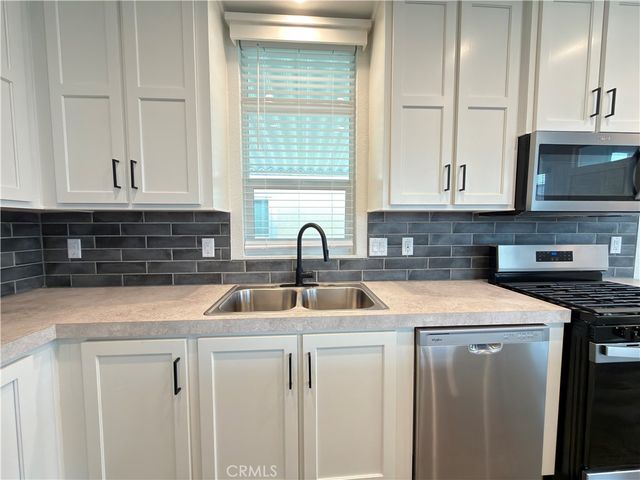 5200 Heil Avenue 64, Huntington Beach, CA 92649