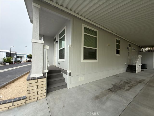5200 Heil Avenue 64, Huntington Beach, CA 92649