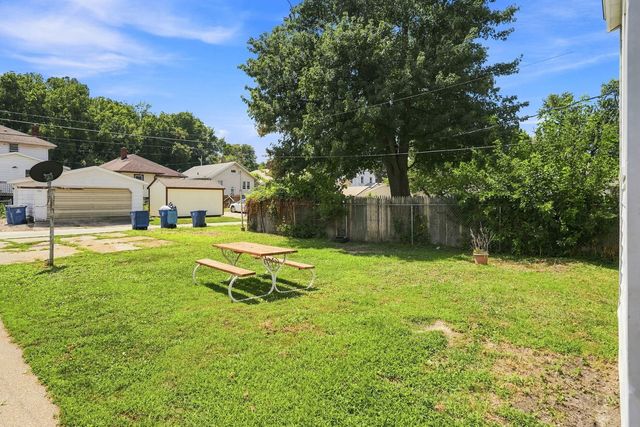 174 16th Avenue, East Moline, IL 61244
