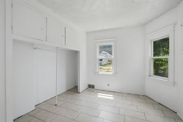 174 16th Avenue, East Moline, IL 61244