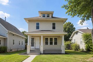 174 16th Avenue, East Moline, IL 61244
