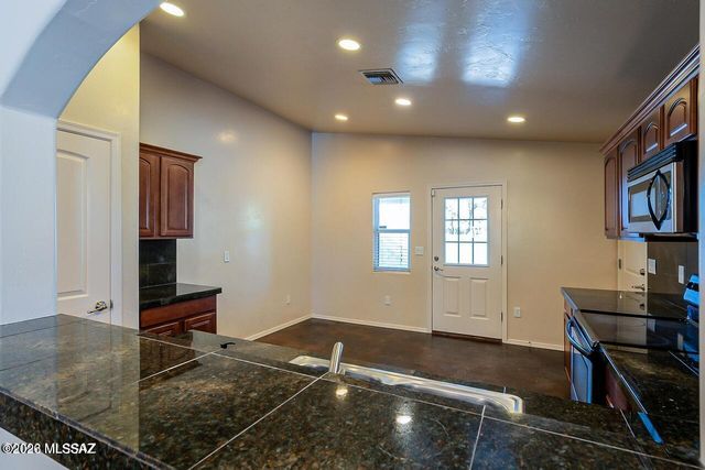 1133 E Hedrick Drive, Tucson, AZ 85719