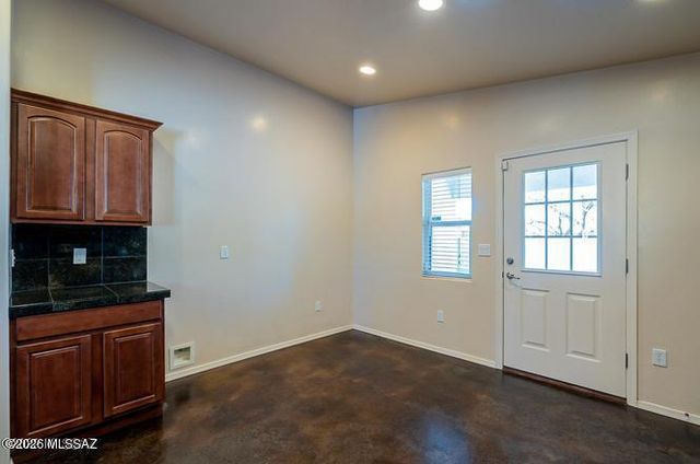 1133 E Hedrick Drive, Tucson, AZ 85719