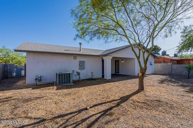 1133 E Hedrick Drive, Tucson, AZ 85719