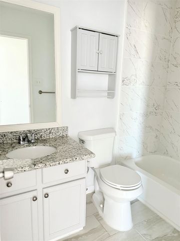 6810 Strathmore Place Court, Katy, TX 77449