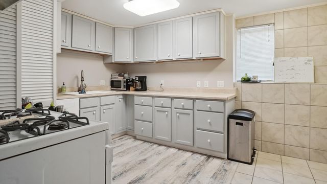 5552 1st Avenue S 2, Minneapolis, MN 55419