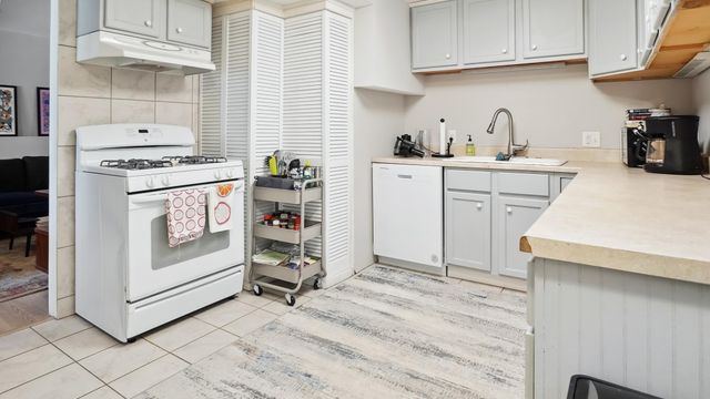 5552 1st Avenue S 2, Minneapolis, MN 55419
