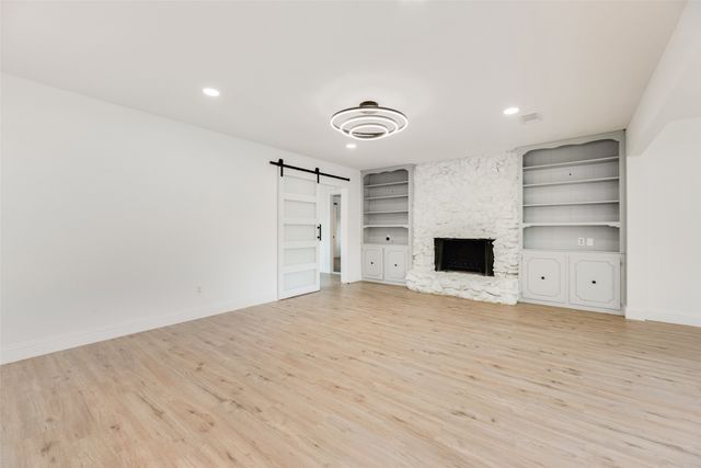 10823 Meadowcliff Lane, Dallas, TX 75238