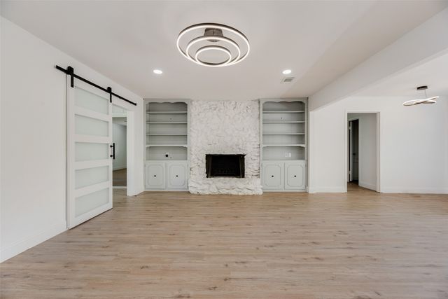 10823 Meadowcliff Lane, Dallas, TX 75238