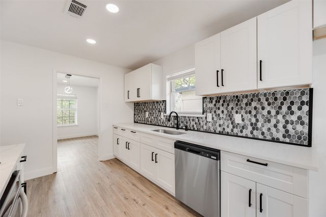 10823 Meadowcliff Lane, Dallas, TX 75238