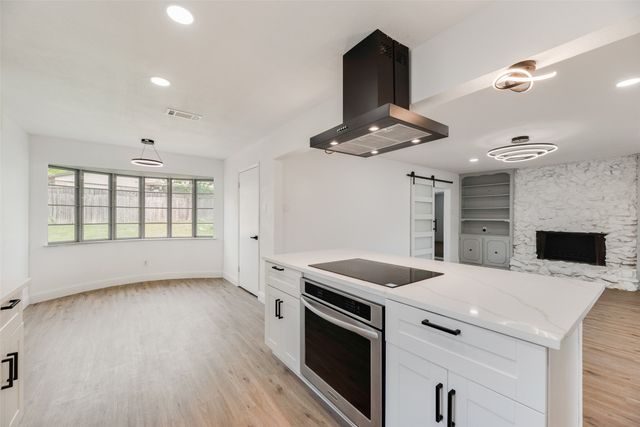 10823 Meadowcliff Lane, Dallas, TX 75238