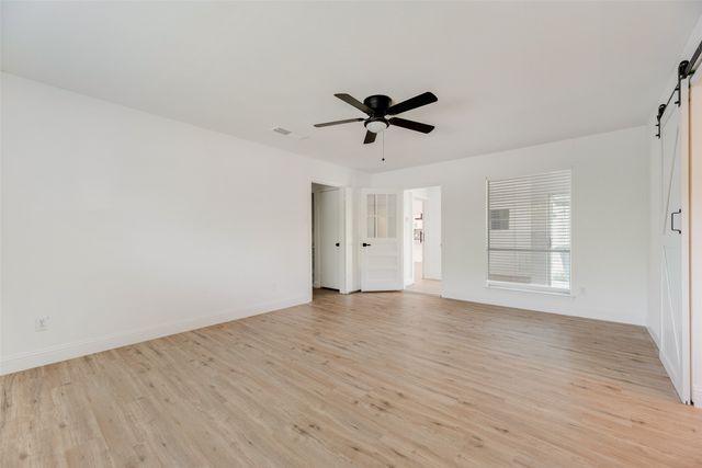 10823 Meadowcliff Lane, Dallas, TX 75238