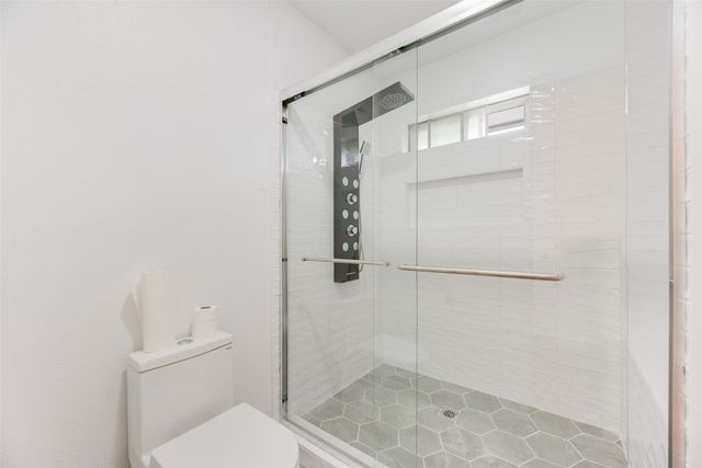 10823 Meadowcliff Lane, Dallas, TX 75238