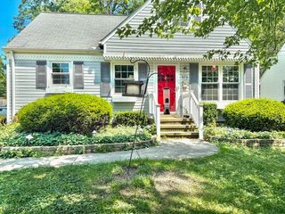 575 Columbia Road, Bay Village, OH 44140