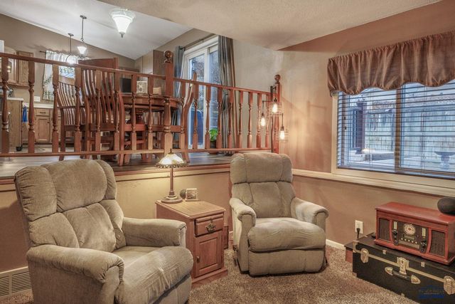 1802 COPPERDALE DR, Rapid City, SD 57703