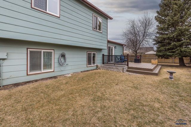 1802 COPPERDALE DR, Rapid City, SD 57703