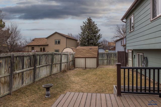 1802 COPPERDALE DR, Rapid City, SD 57703