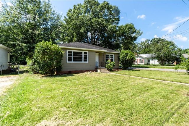 115 Grant Street W, Chickasaw, AL 36611
