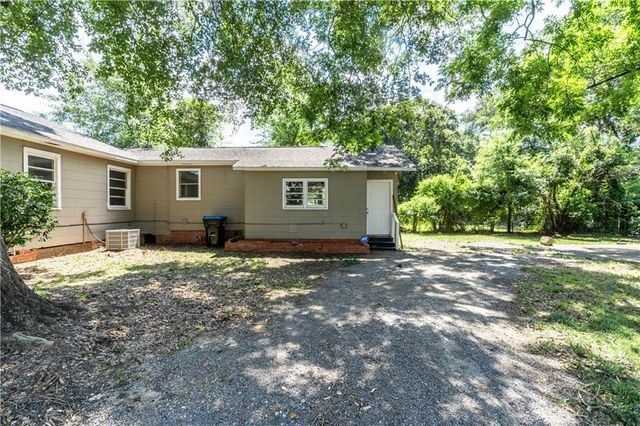 115 Grant Street W, Chickasaw, AL 36611