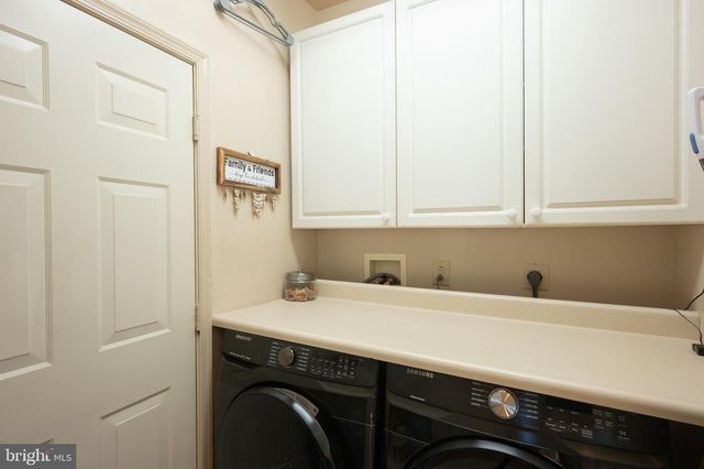 142 GREEN VALLEY CIR, Dresher, PA 19025