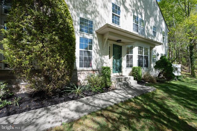 142 GREEN VALLEY CIR, Dresher, PA 19025