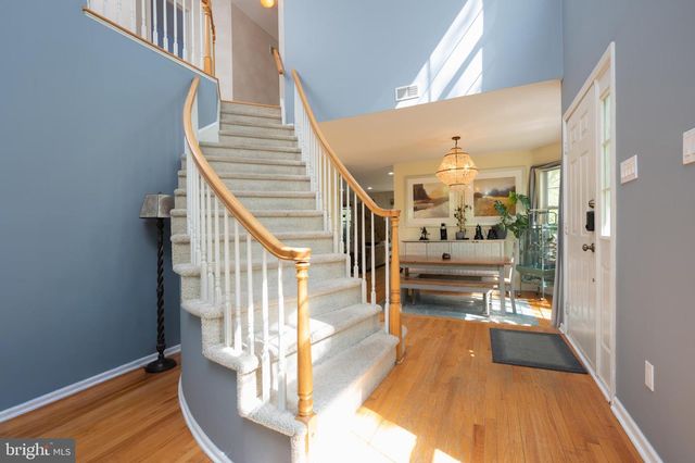 142 GREEN VALLEY CIR, Dresher, PA 19025