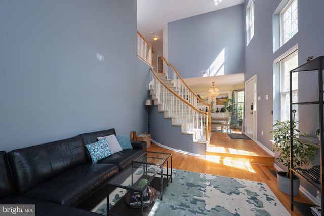 142 GREEN VALLEY CIR, Dresher, PA 19025