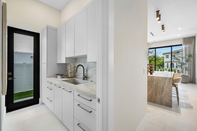 748 NE 72nd Street, Boca Raton, FL 33487