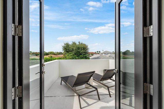 748 NE 72nd Street, Boca Raton, FL 33487