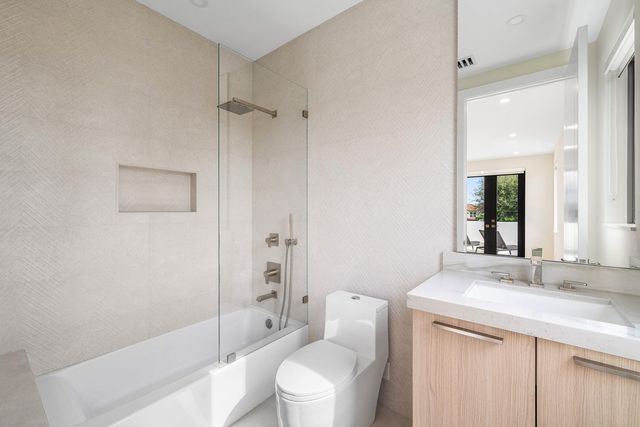 748 NE 72nd Street, Boca Raton, FL 33487