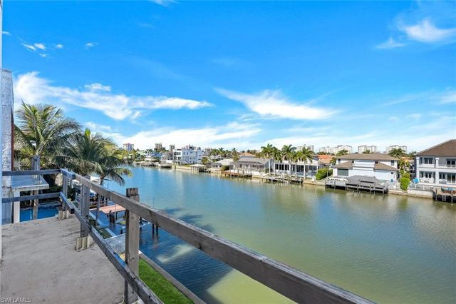 415 Seabee AVE, Naples, FL 34108