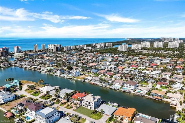 415 Seabee AVE, Naples, FL 34108