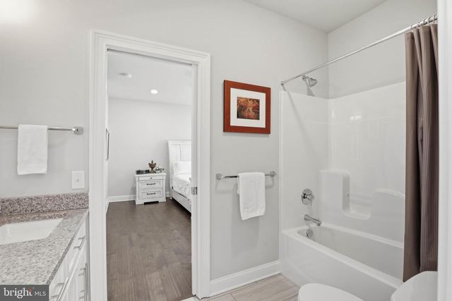 360 ADDISON PL, Lancaster, PA 17601