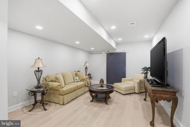 360 ADDISON PL, Lancaster, PA 17601