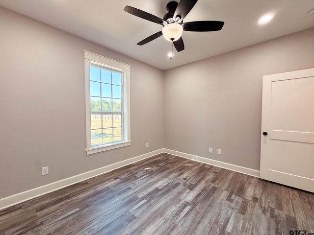 323 Eastdale Ln, Bullard, TX 75757