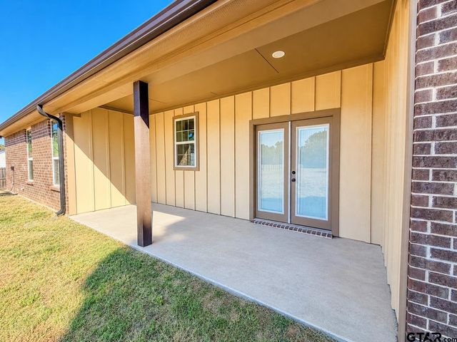 323 Eastdale Ln, Bullard, TX 75757