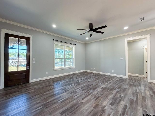 323 Eastdale Ln, Bullard, TX 75757